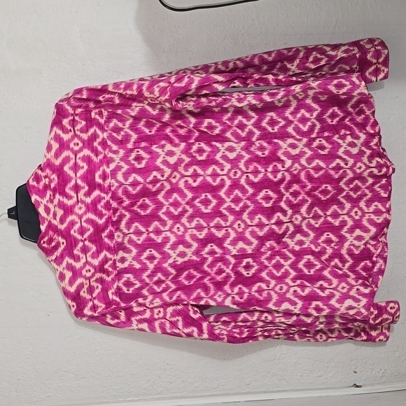 Michael Kors Women's Pink Print Button-Down Blouse. - Picture 4 of 6